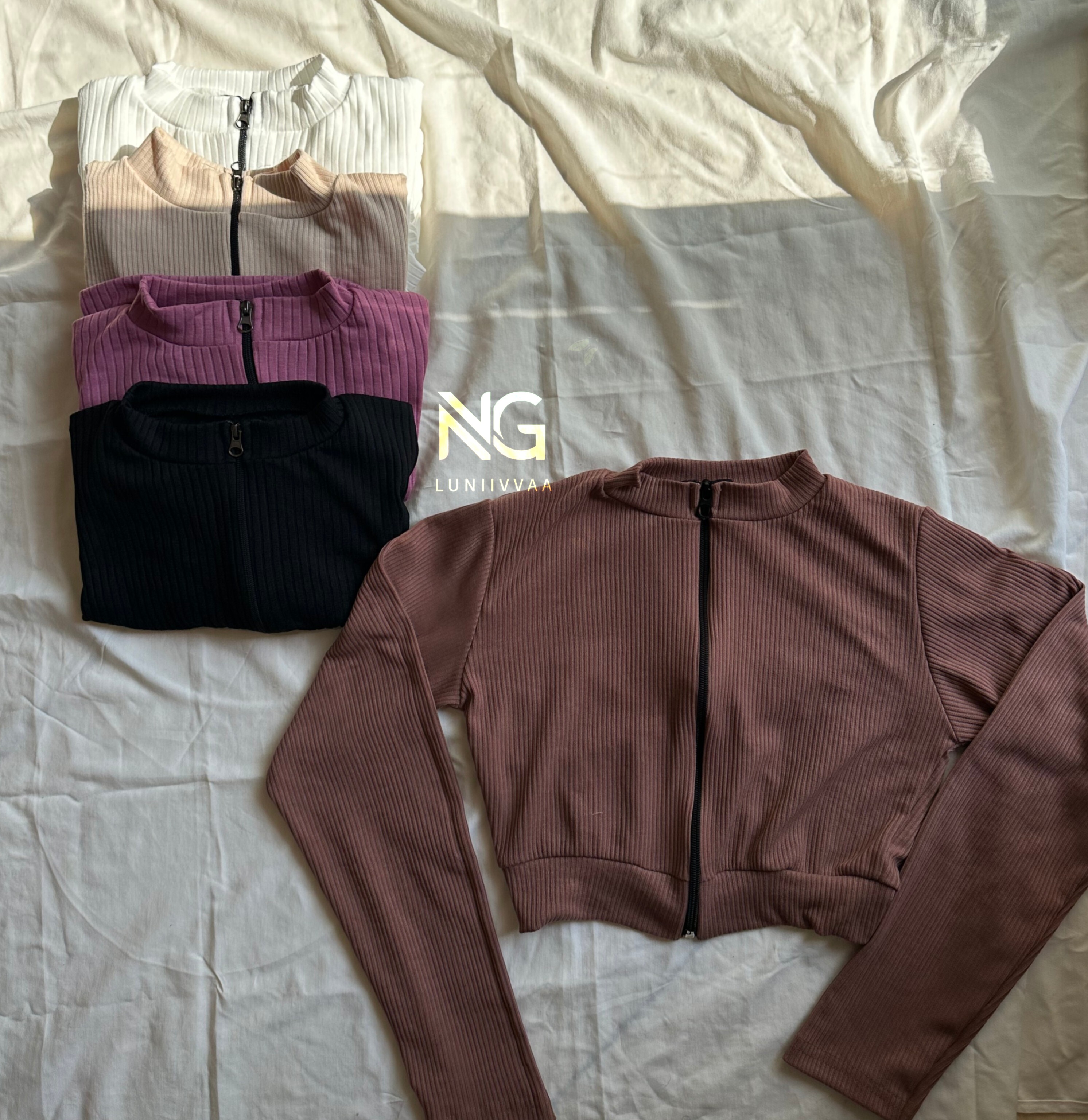 کراپ زنانه مدل جلوزیپ دار آستین بلند