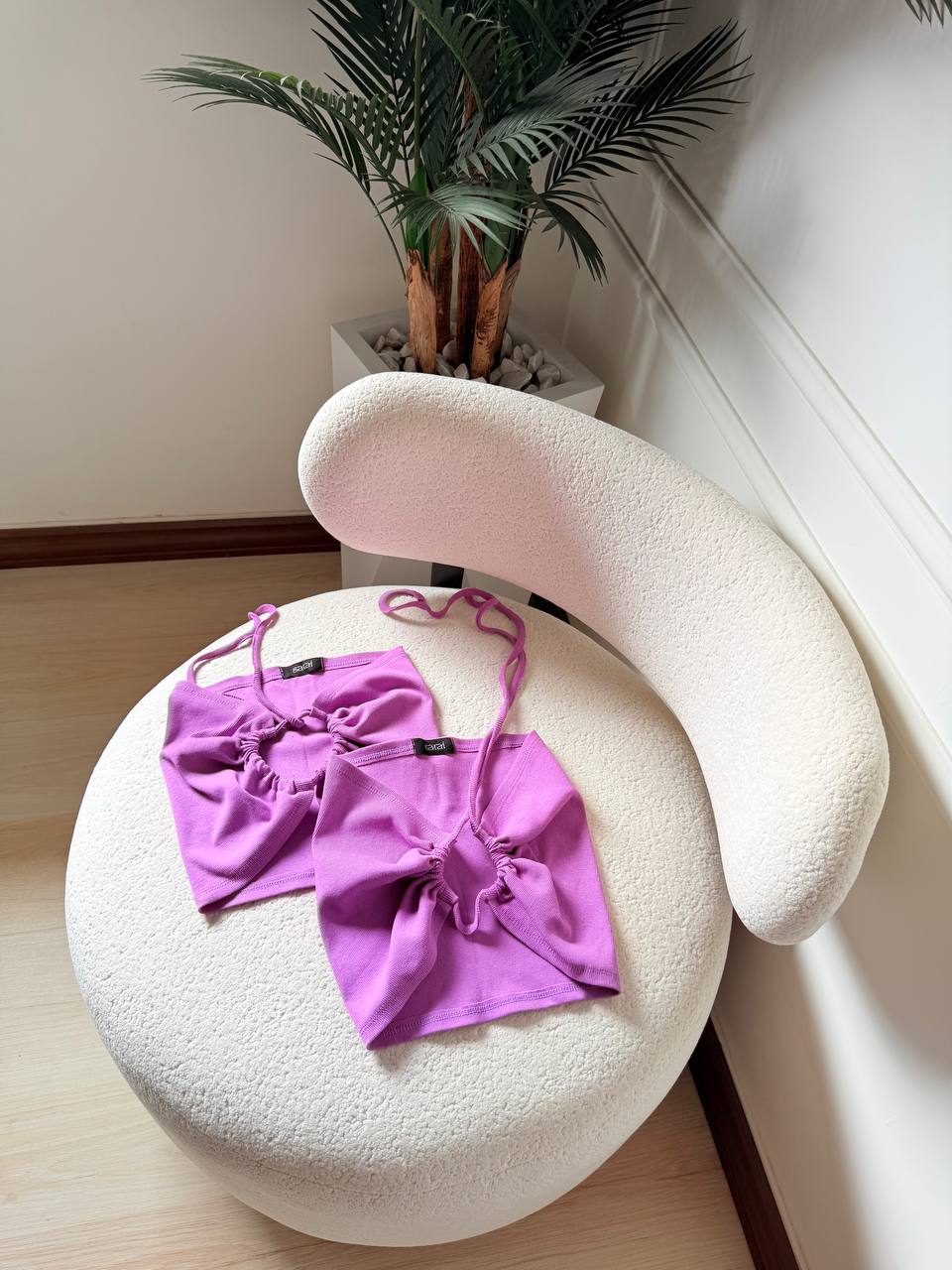کراپ دکلته زنانه جلو گره ای